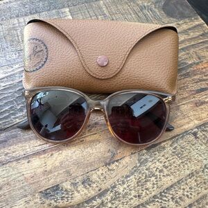 Ray-Ban Brown Sunglasses with Tan Case
